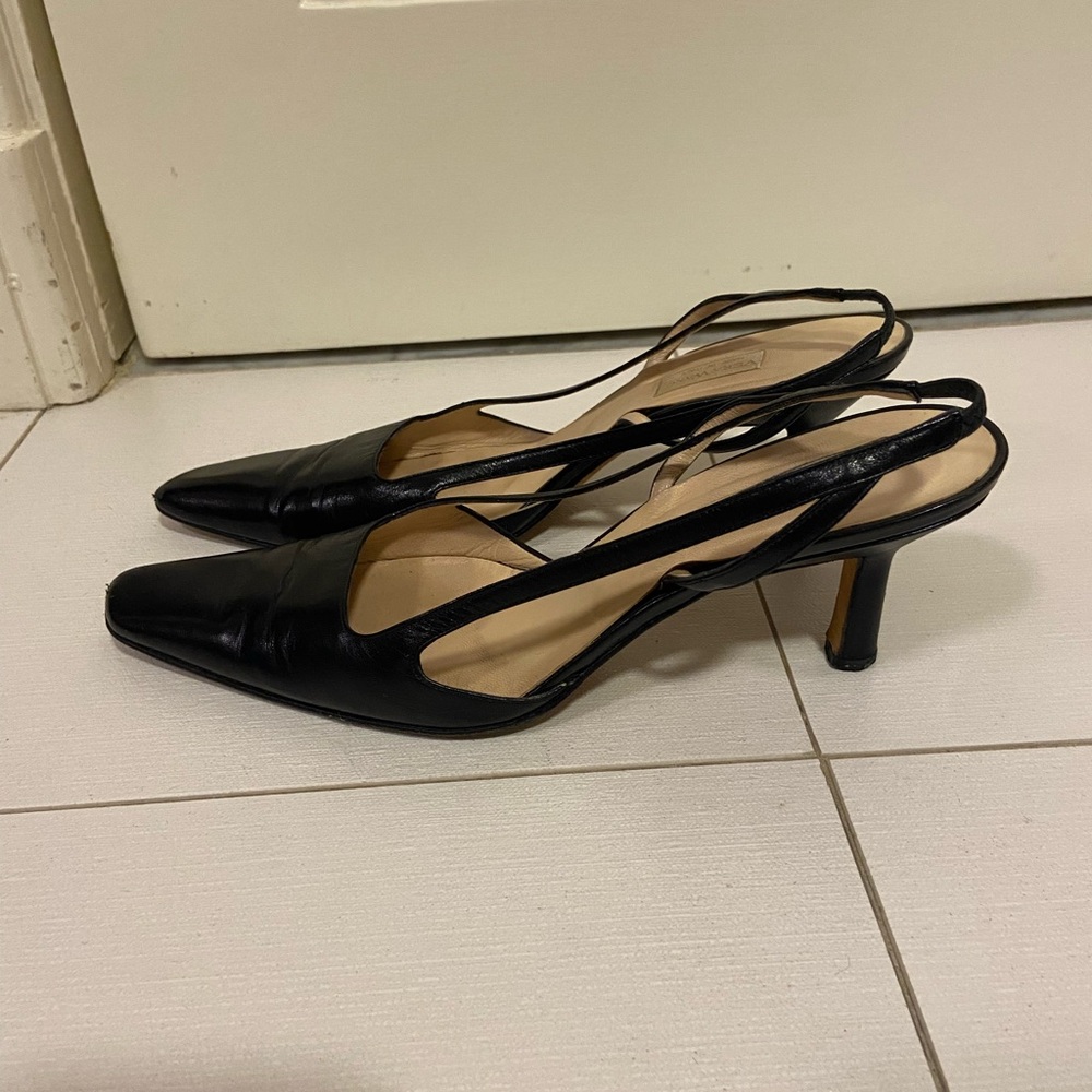 Black Vera wang Slingback Heels